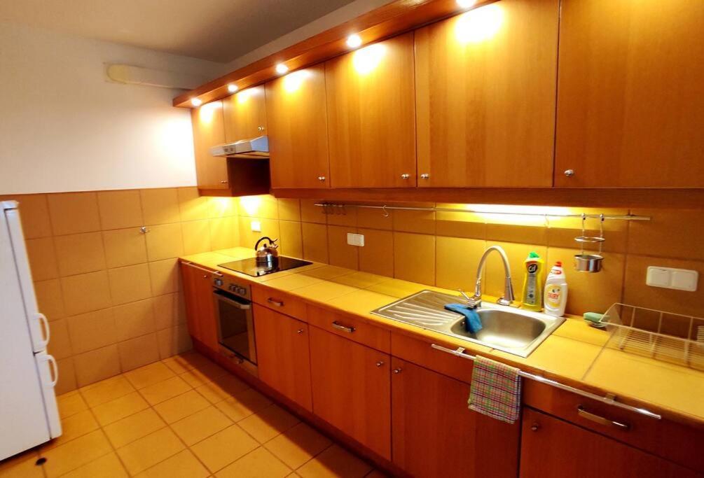Apartment 6 *